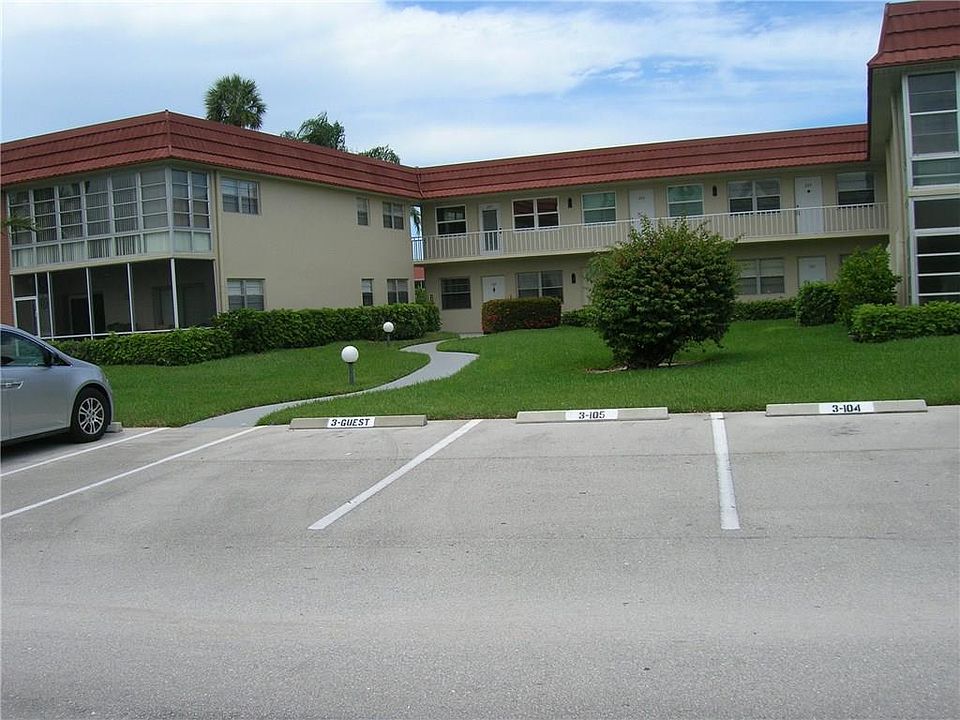 1st image of 3 Vista Palm Ln