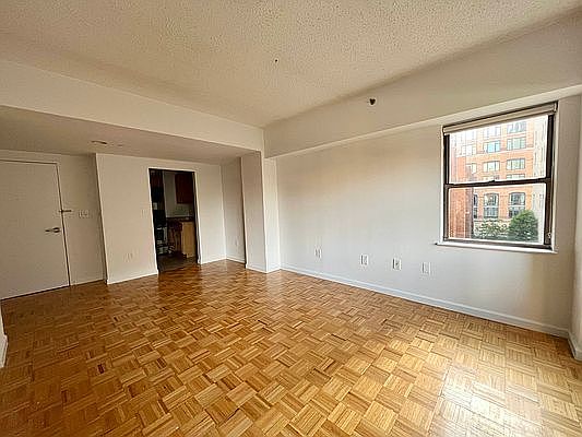3rd image of 756 Washington St APT 4G