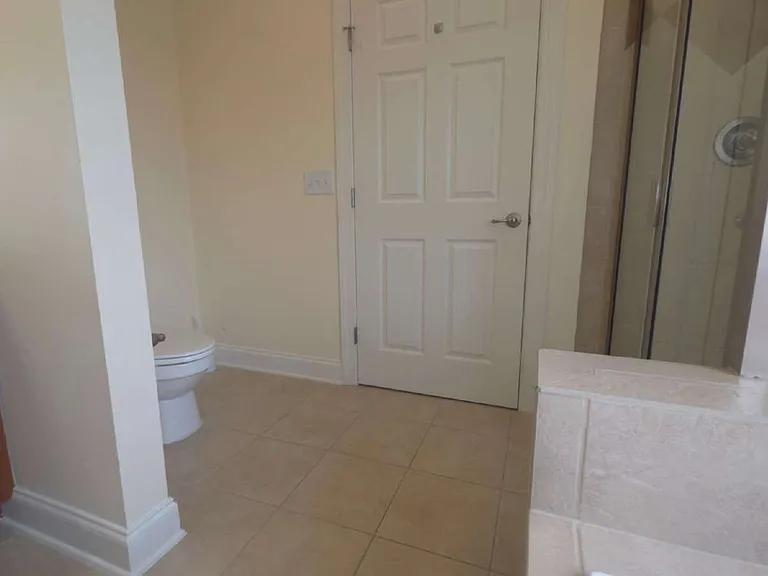 321 Gallery Dr #202 — Photo 34