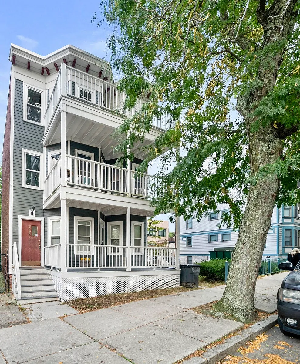 Photo 1 of 10 - 526 Talbot Ave #2 - Dorchester, MA Primary Photo - 526 Talbot Ave #2