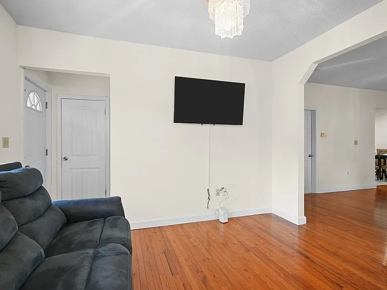 164 Hadley St #1 — Photo 16