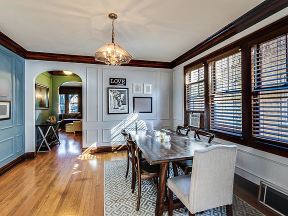 4th image of 6736 N Oxford Ave #2