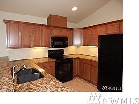 3rd image of 978 Point Brown Ave SE #4