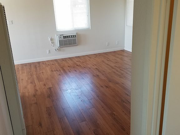 3rd image of 1635 N Avalon Blvd APT 4