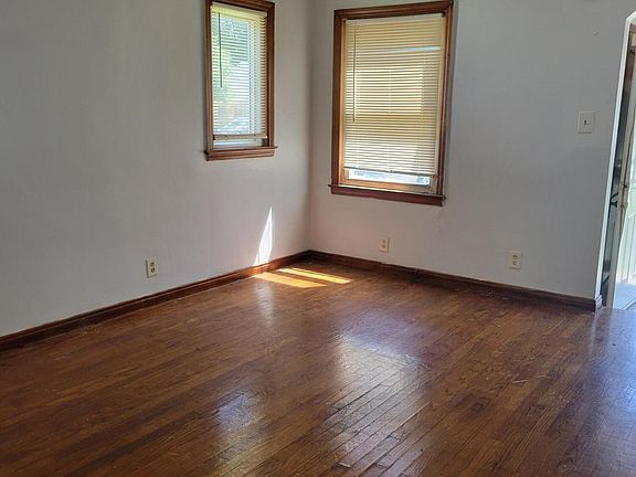 5th image of 19359 Anglin St