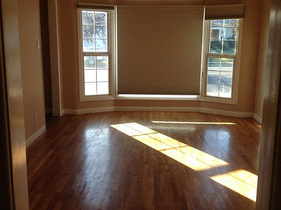 2nd image of 4748 Palo Verde Ave