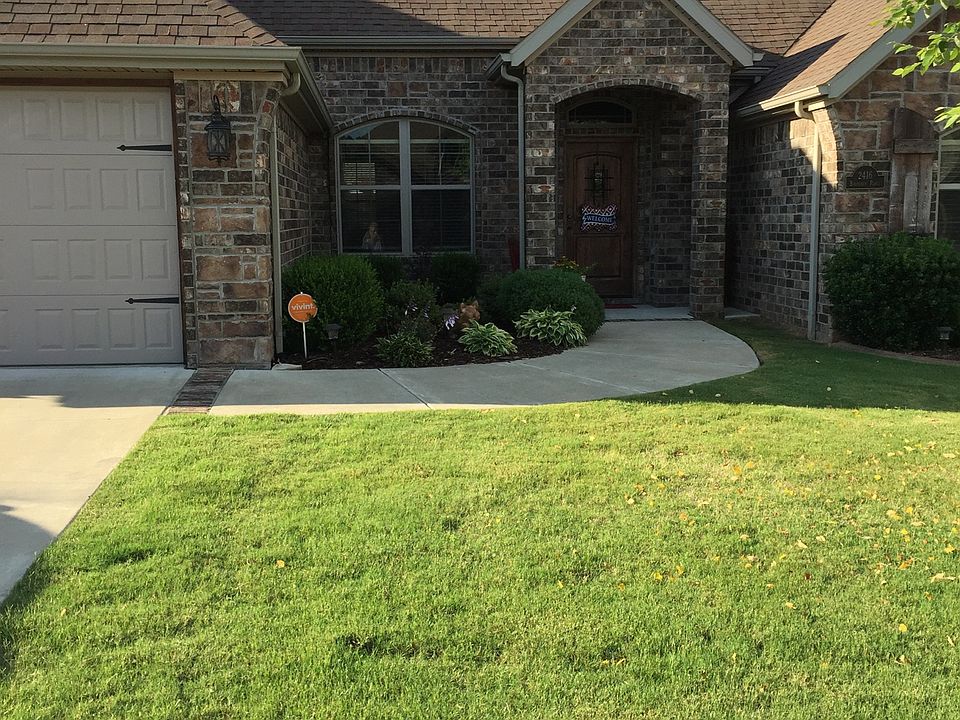 1st image of 2416 W Bordeaux Pl