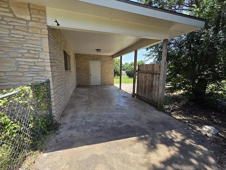 333 W Nimitz St — Photo 16