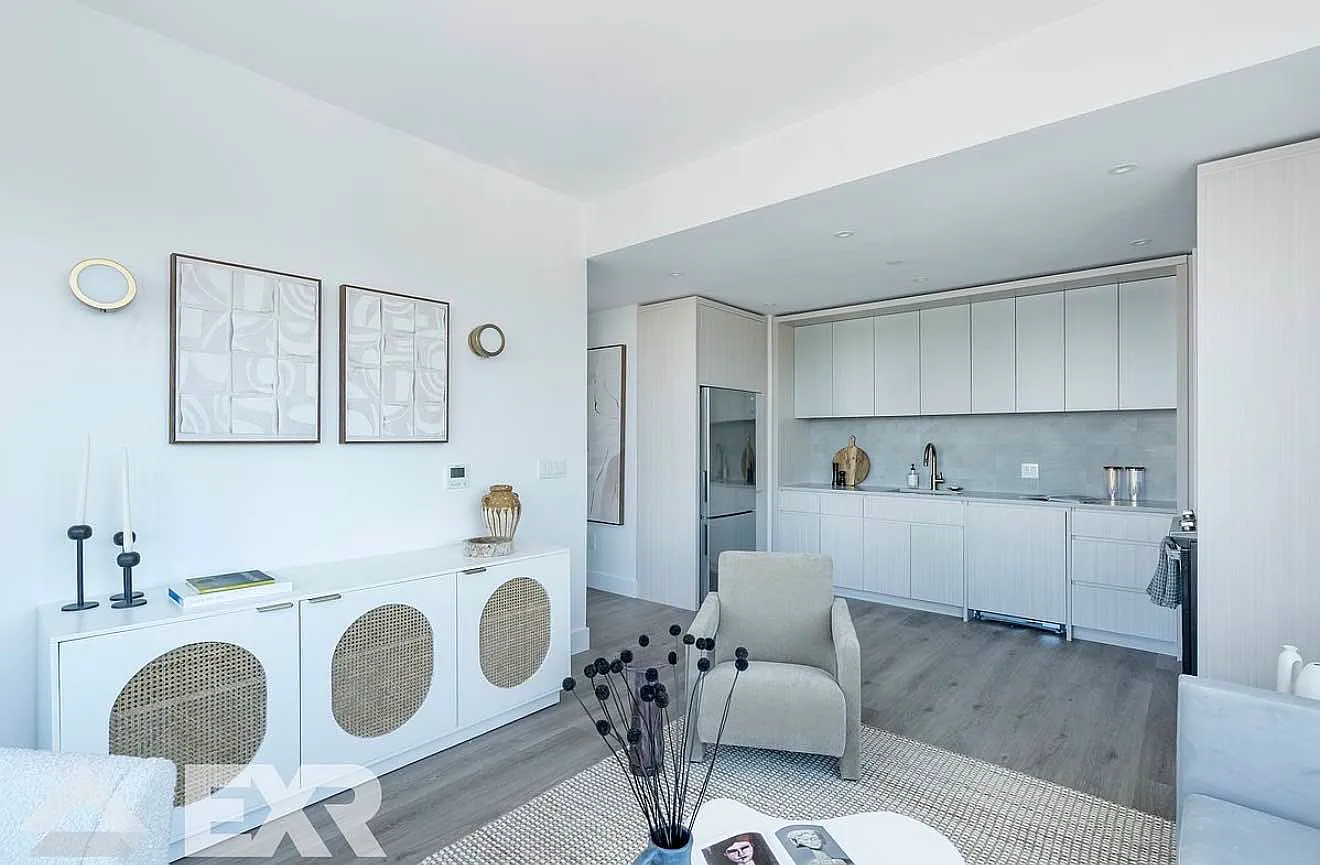210 Clarkson Ave — Photo 3