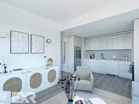 3rd image of 210 Clarkson Ave #527