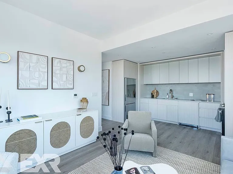 210 Clarkson Ave #501 — Photo 4