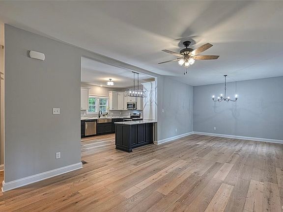 4th image of 67 Overton Dr