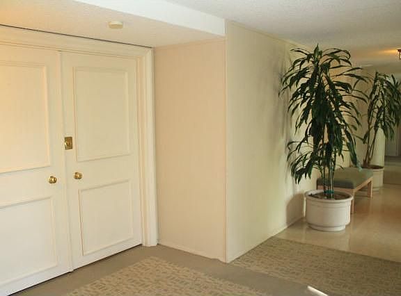 2nd image of 1100 Sharon Park Dr APT 4