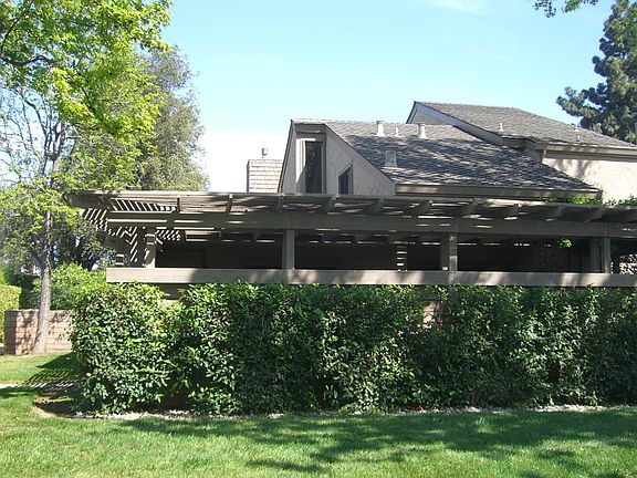 5th image of 1675 Sandyrock Ln