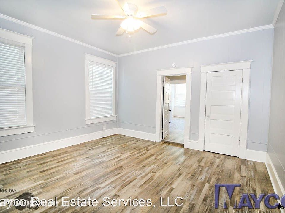 1st image of 448 Robinson Pl