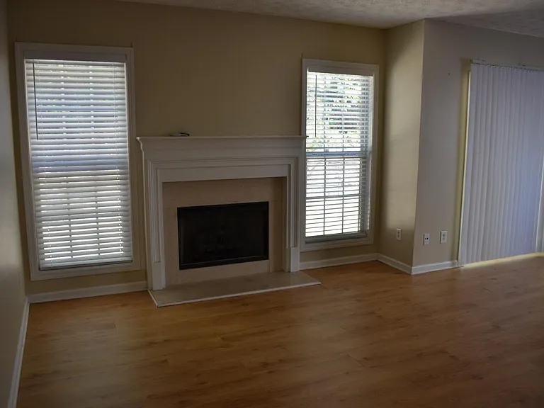 6021 Grovegate Ln — Photo 3
