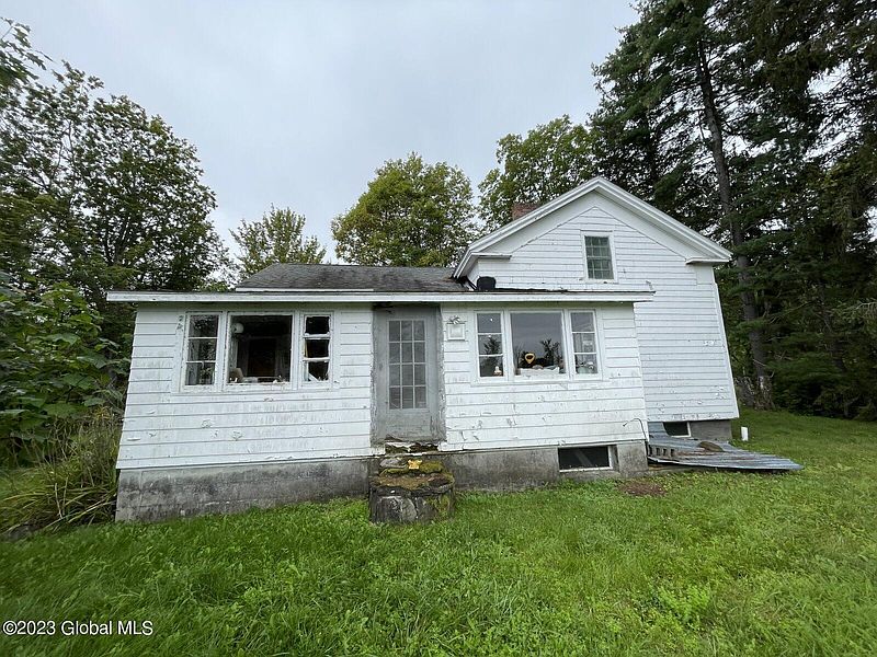 5th image of 781 E Lykers Road