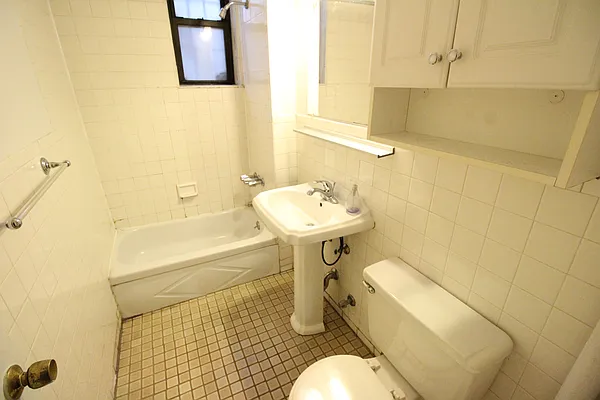 Rented by Luxor Homes & Investment Realty | media 34