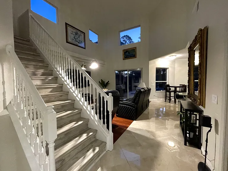 1st floor hallway