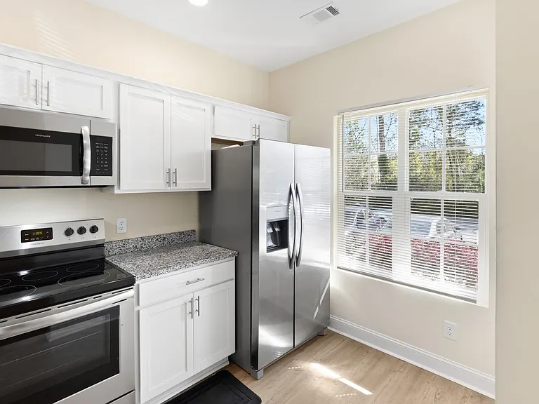 242 Admiration Ave — Photo 5