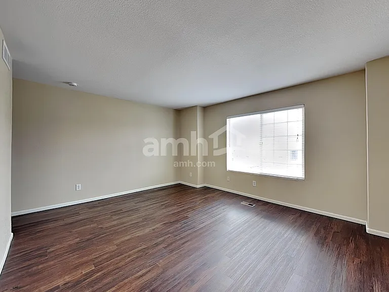 19052 E 53rd Ave — Photo 13