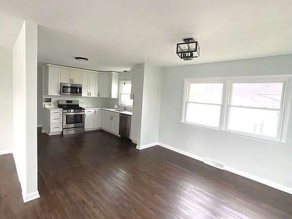 2nd image of 2808 Cherrywood Ln