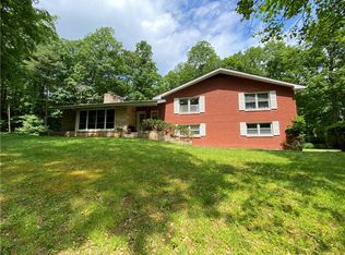 5759 Lincoln Highway Rd, Charleston, IL 61920