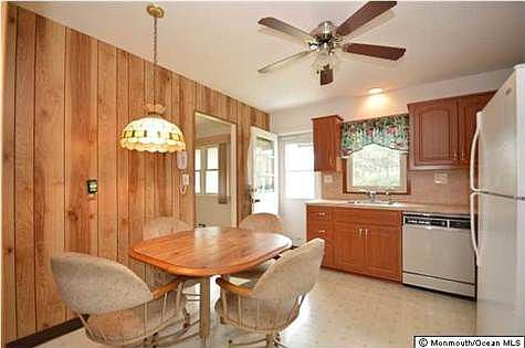 3rd image of 2148 Briarwood Ave