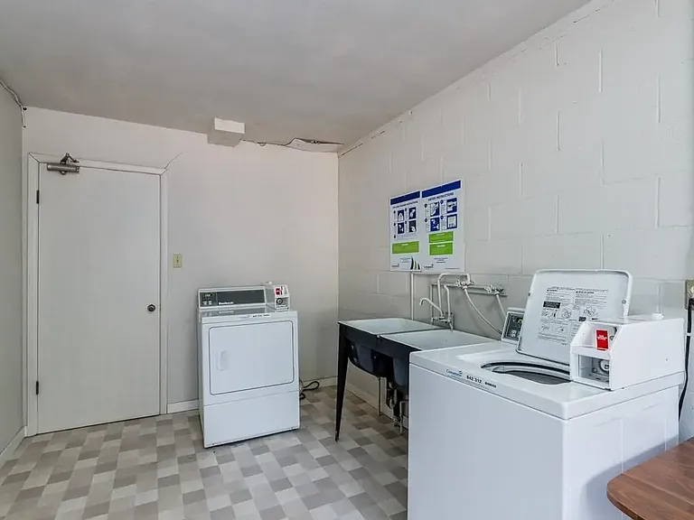 535 Belfast St SE — Photo 19