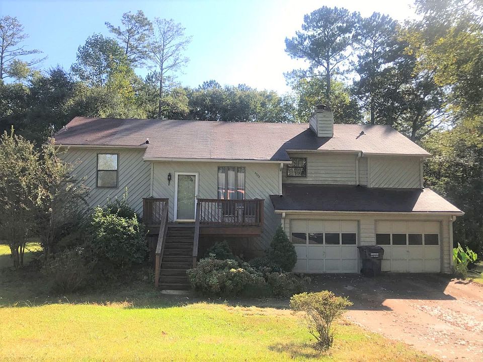 2nd image of 3758 Station Dr