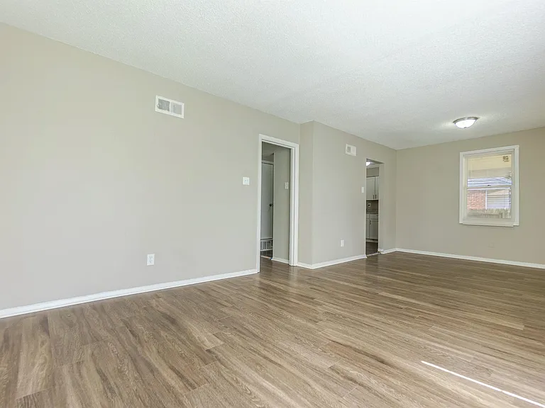 1024 Mendenhall Cv — Photo 5