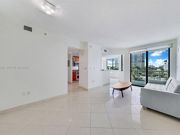 2nd image of 110 Washington Ave APT 1513
