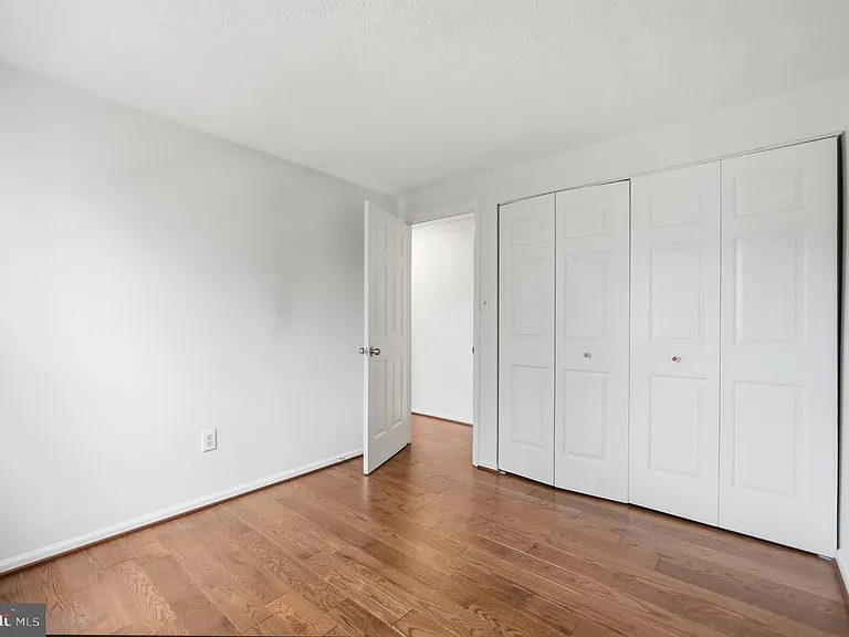7 Leatherwood Ct — Photo 17