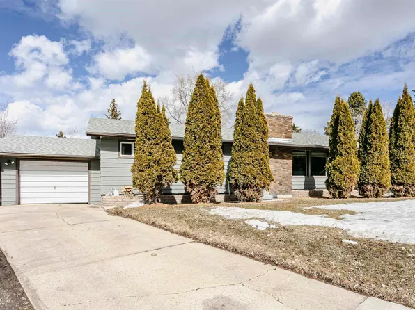 3 Gosset Pl, Spruce Grove, AB T7X 0J5