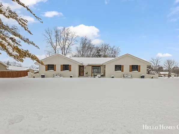 8301 Woodpark Dr SW, Byron Center, MI 49315