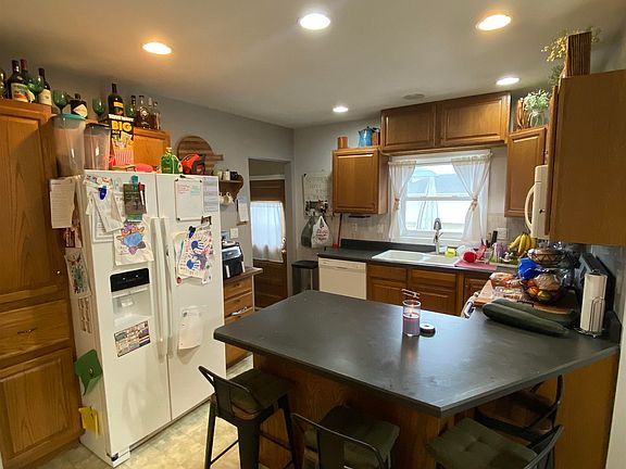 5th image of 815 5th Ave SE