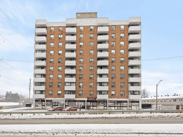 2019 Bank St #504, Ottawa, ON K1V 0N1