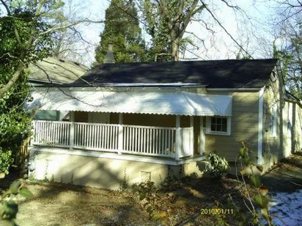 2798 Palm Dr, East Pt, GA 30344