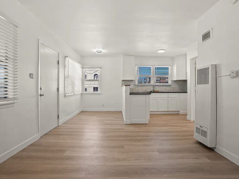 2540 Hermosa Ave — Photo 12