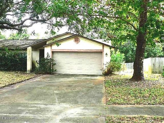 3rd image of 1655 Saratoga Dr