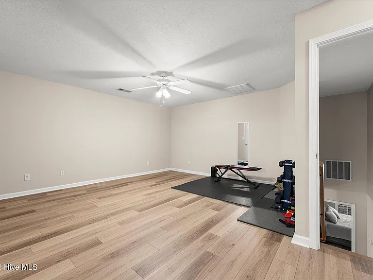 119 Grove Landing Ct — Photo 22