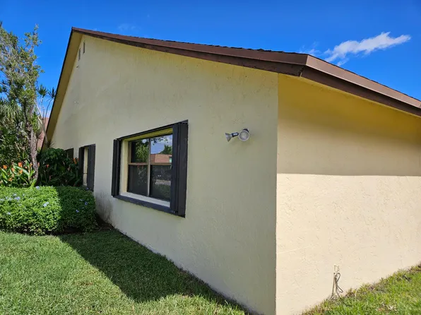 503 Springdale Circle #50 C, Palm Springs, FL 33461