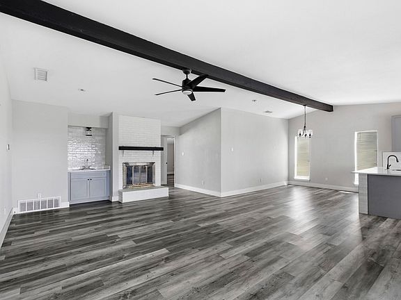 4th image of 606 Futrelle St