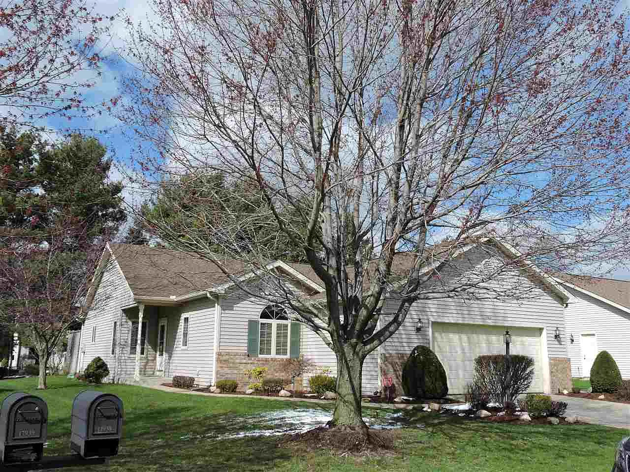 17939 Bay Winds Dr photo 1