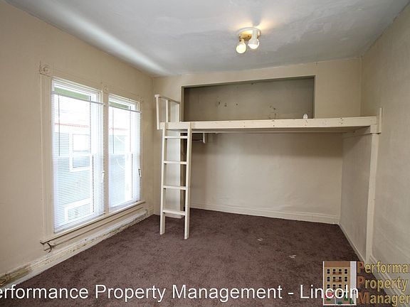 4th image of 1645 C St APT 3