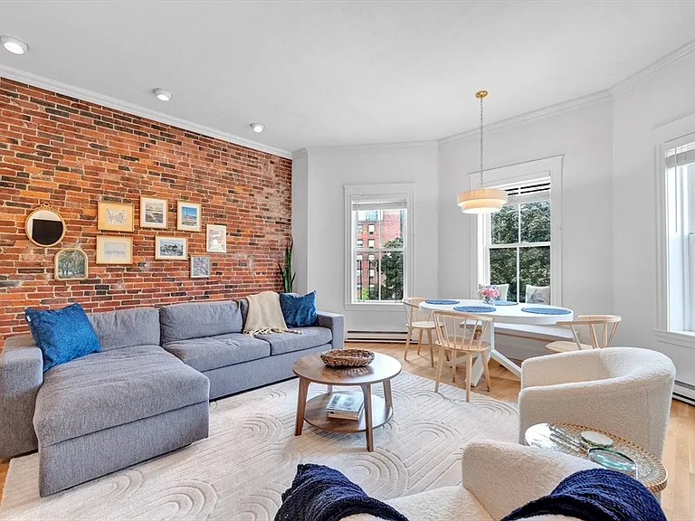 6 Columbus Sq #3 — Photo 19
