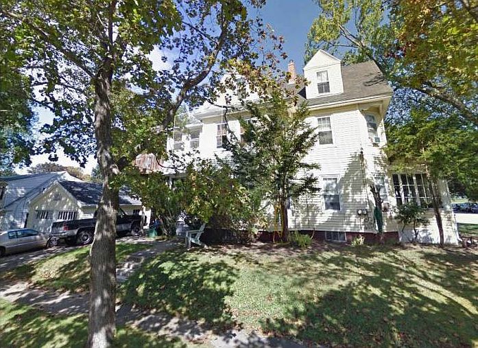 136 Mount Vernon St