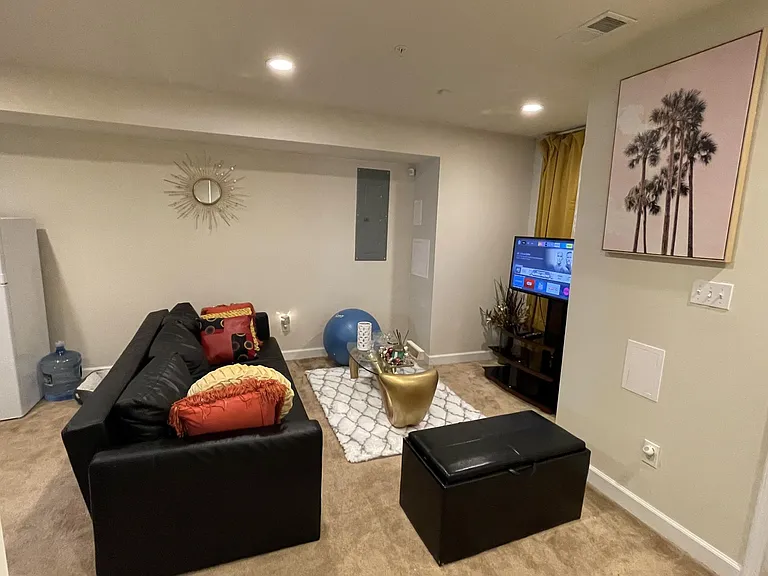 4257 Brooks St NE — Photo 42