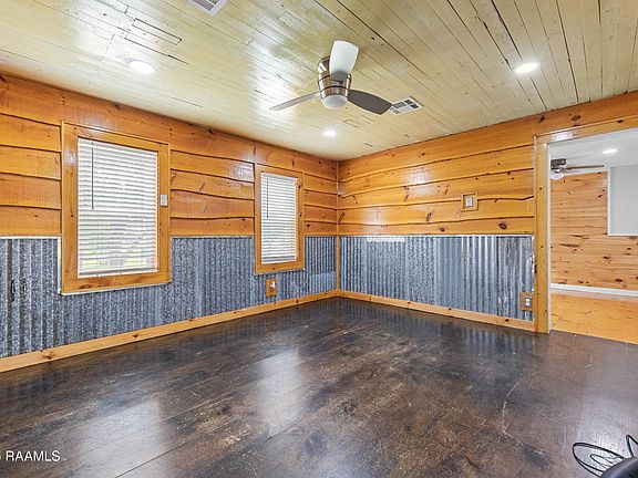 2nd image of 134 Greenway Dr