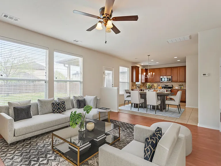 Disclaimer: virtual staging.